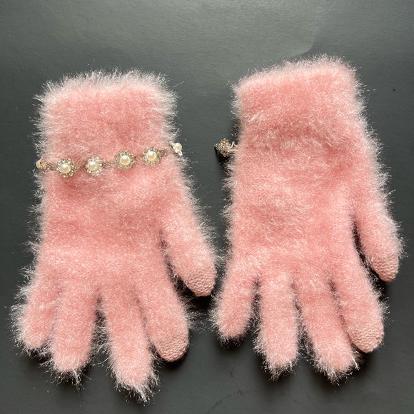 Pink Furry Gloves - Picture 2 of 4